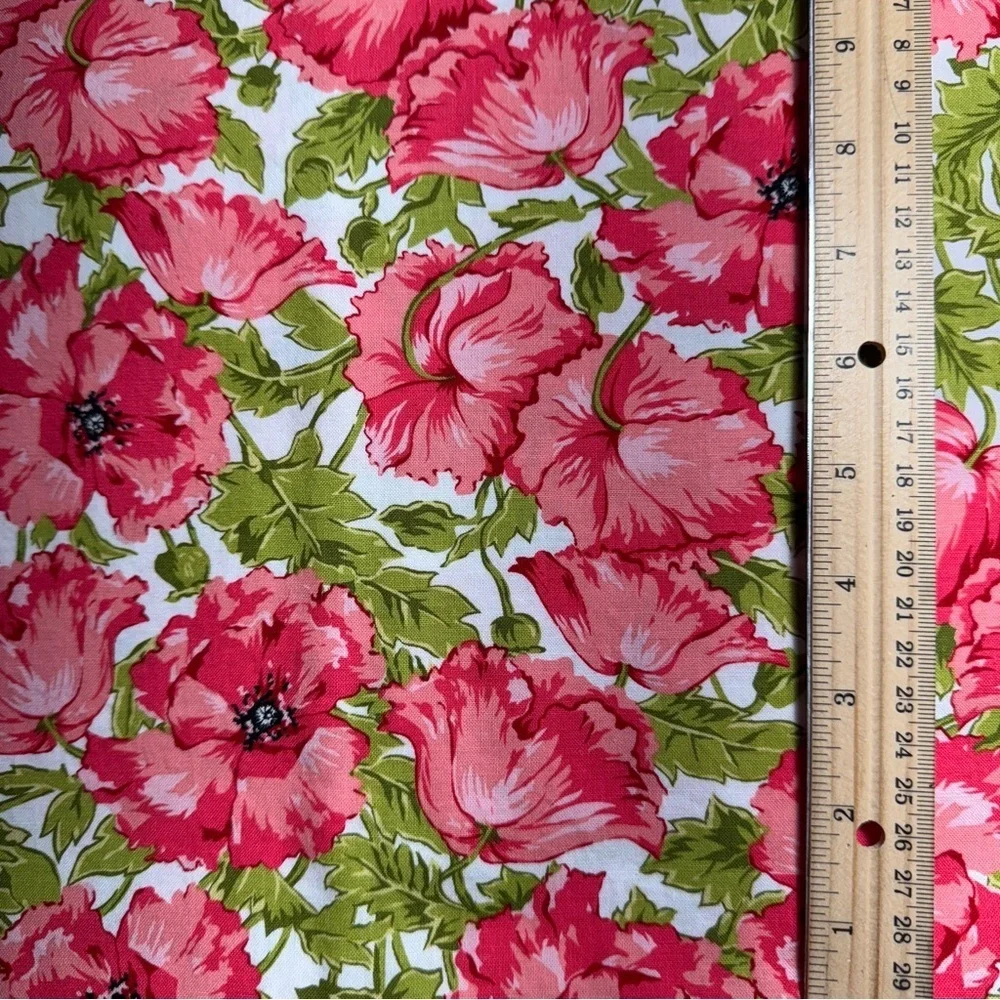 Cotton quilt, fabric, poppy Floral 2 1/2 yards with pink Flowers